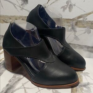 Bali ELF "Rain Kiss" leather bootie
